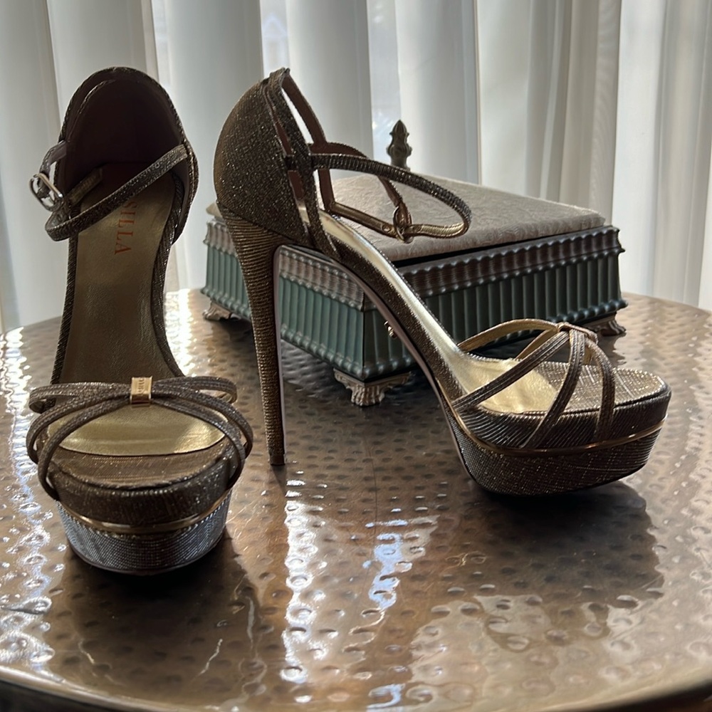 LeSilla platform sandals